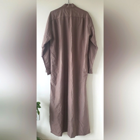 Men's traditional wear Thobe/ Jilbab - Picture 2 of 3